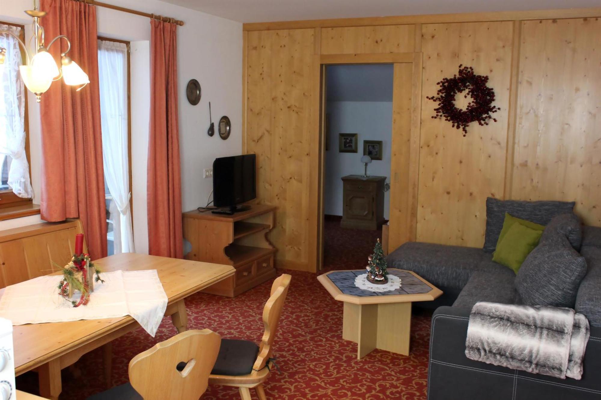 Sabine Apartment Zellberg